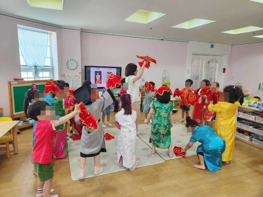 ▲관내 15개 어린이집 및 유치원 원아 대상 5개국 다양한 나라 문화체험 제공 ⓒ여수시 가족+센터