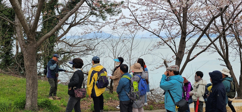 ▲여수시 누리 소통망(SNS) 홍보단(서포터즈)이 지난 5일 화정면 여자도에서 섬 기획취재를 진행했다. ⓒ여수시