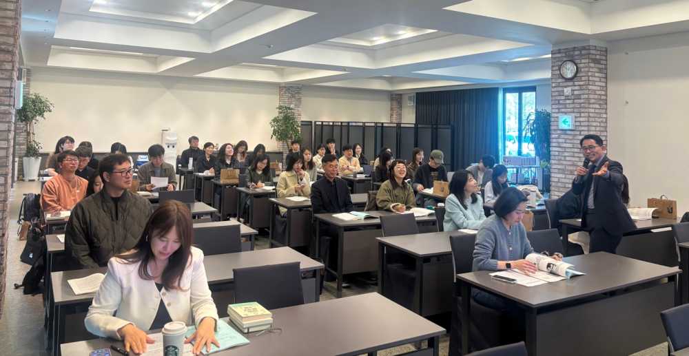 ▲워크숍에 참여한 교사들이 우수 사례를 함께 나누고 있다. ⓒ전라남도교육청