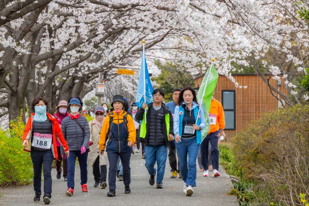▲‘제7회 순천시장배 걷기대회’가 지난 5일 여순10‧19평화공원에서 개최됐다. ⓒ순천시