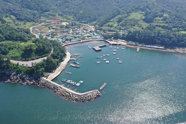 ▲어항시설 현대화 사업(여수 소율항) ⓒ전라남도