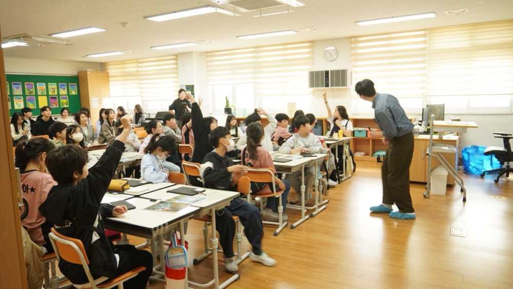 ▲ 전남초등교과교육연구회 연수회에서 ‘2030교실’ 수업 방향을 모색하기 위한 수업나눔이 진행되고 있다. ⓒ전라남도교육청