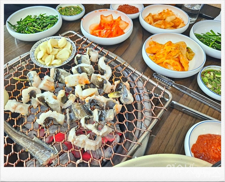 ▲ 여수 학동 섬마을장어구이집 숯불장어구이다. ⓒ조찬현