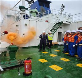 ▲여수해수청, 내항선박 안전설비 작동시연 및 훈련 ⓒ여수해수청