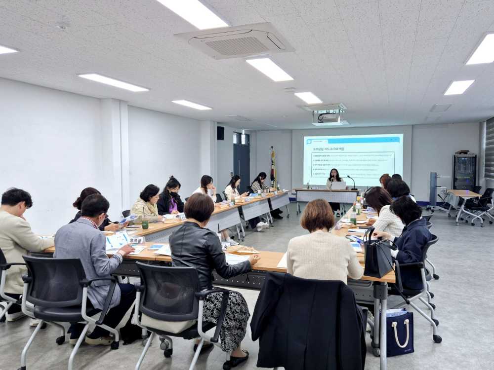 ▲2025년 또래상담지도교사 간담회 모습 ⓒ여수시청소년상담복지센터