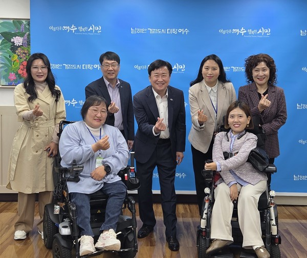 정기명 시장, 라르쉬장애인자립생활센터 장애인 단체와 소통