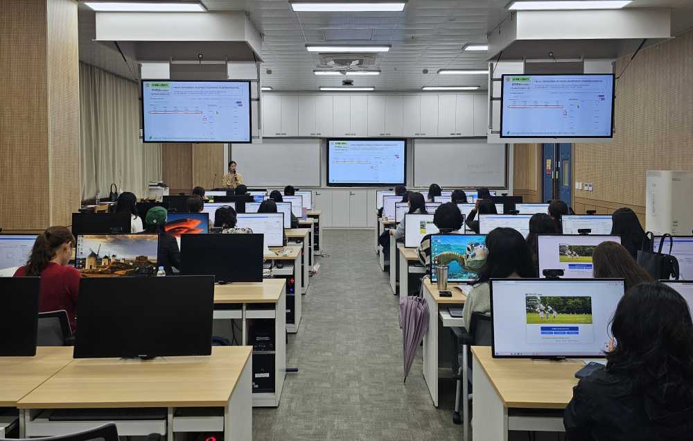 ▲전라남도교육청창의융합교육원 연수실에서 공사립유치원 교원을 대상으로 유아 나이스 사용자 교육이 진행되고 있다. ⓒ전라남도교육청