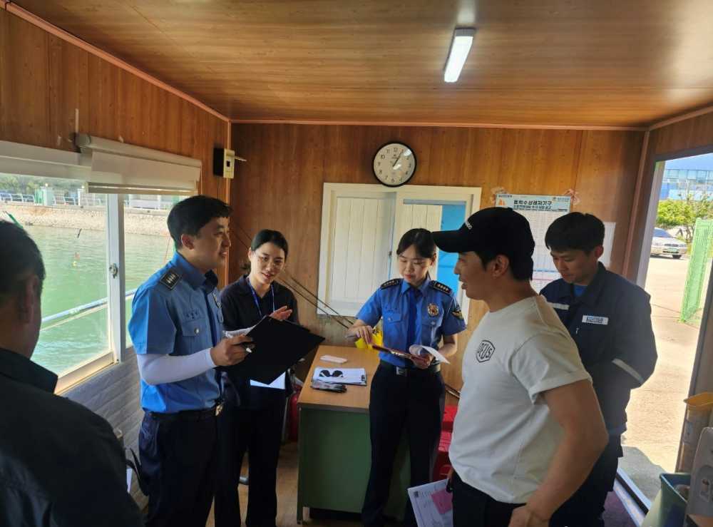 ▲수상레저 사업장 점검 ⓒ여수해양경찰서