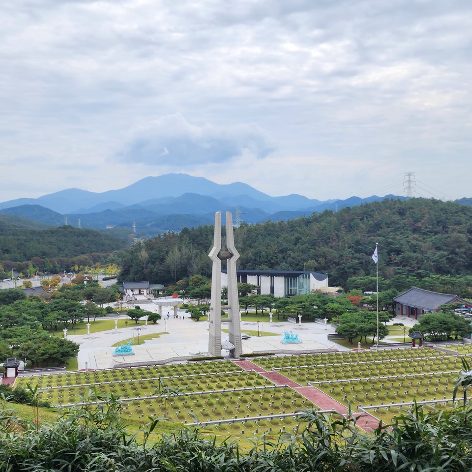 ▲ 역사는 기억하는 자의 것이다. 망각은 침묵을 낳고, 침묵은 또 다른 폭력을 불러온다.