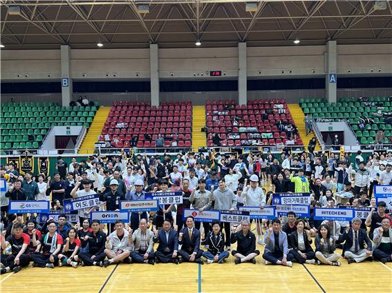 ▲ 제8회 여수기업사랑‧지역사랑 범시민 배드민턴대회  ⓒ여수상공회의소