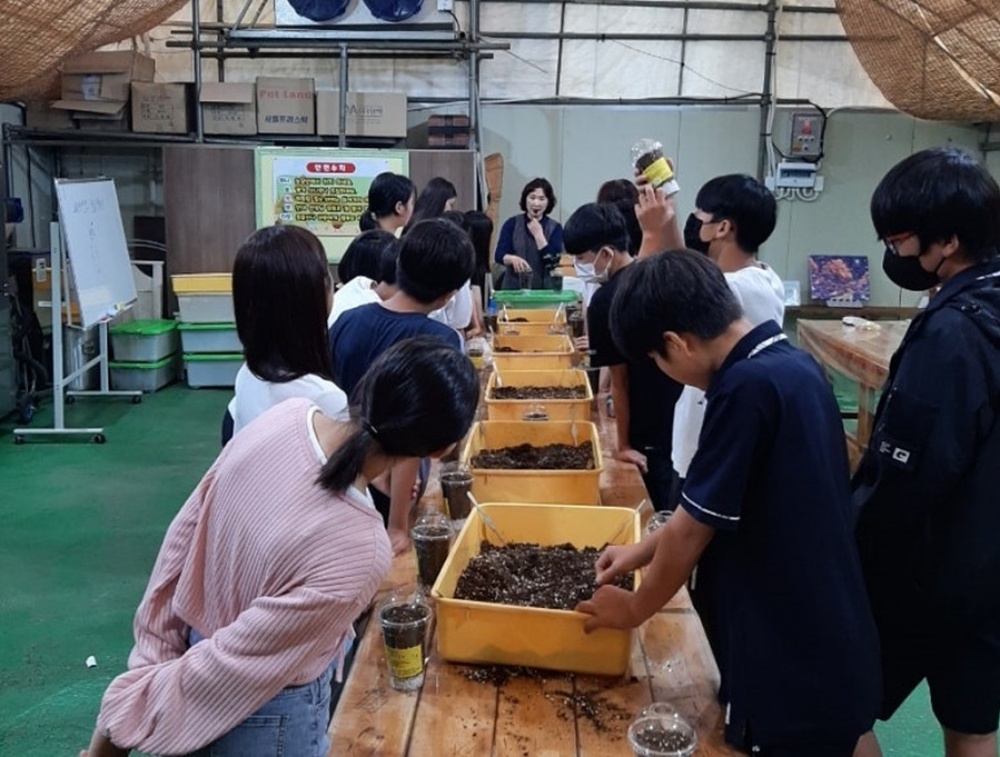 ▲여수시 ‘맞춤형 마케팅 교육 및 영향력자(인플루언서) 콘텐츠 제작 지원사업’ 참여 기업 ⓒ여수시