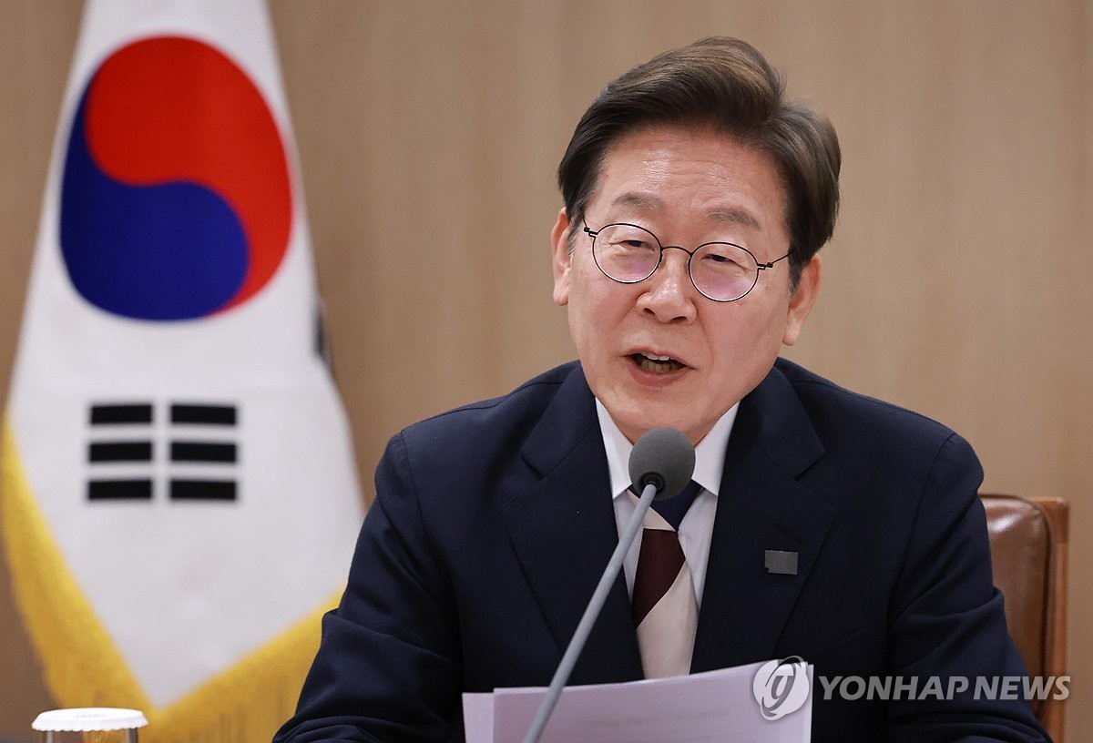 ▲ 이재명 대통령, 비상경제점검 TF 회의 발언(서울=연합뉴스) 홍해인 기자 = 이재명 대통령이 4일 서울 용산 대통령실 청사에서 열린 '대통령 1호 명령, 비상경제점검 태스크포스(TF) 회의'에서 발언하고 있다. 2025.6.4 hihong@yna.co.kr