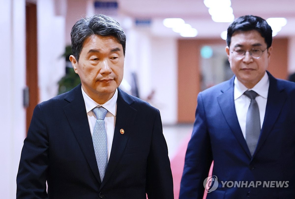 ▲ 국무회의 입장하는 이주호 국무총리 직무대행[연합뉴스 자료사진]