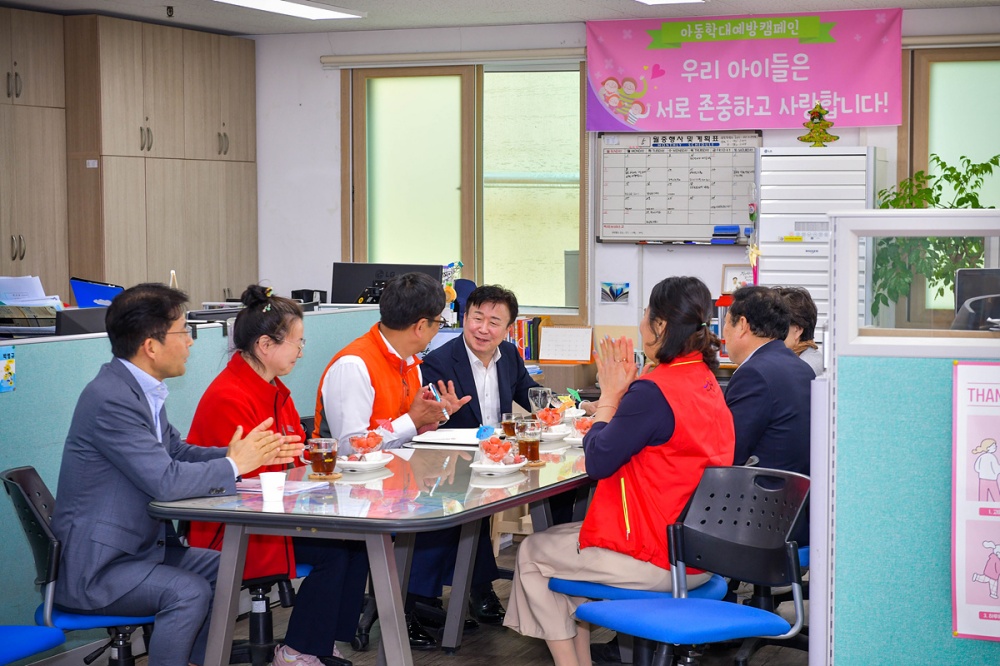 ▲여수시장이 ‘시장이 간다! 여수 통통’ 일환으로 아동복지시설을 방문했다. ⓒ여수시