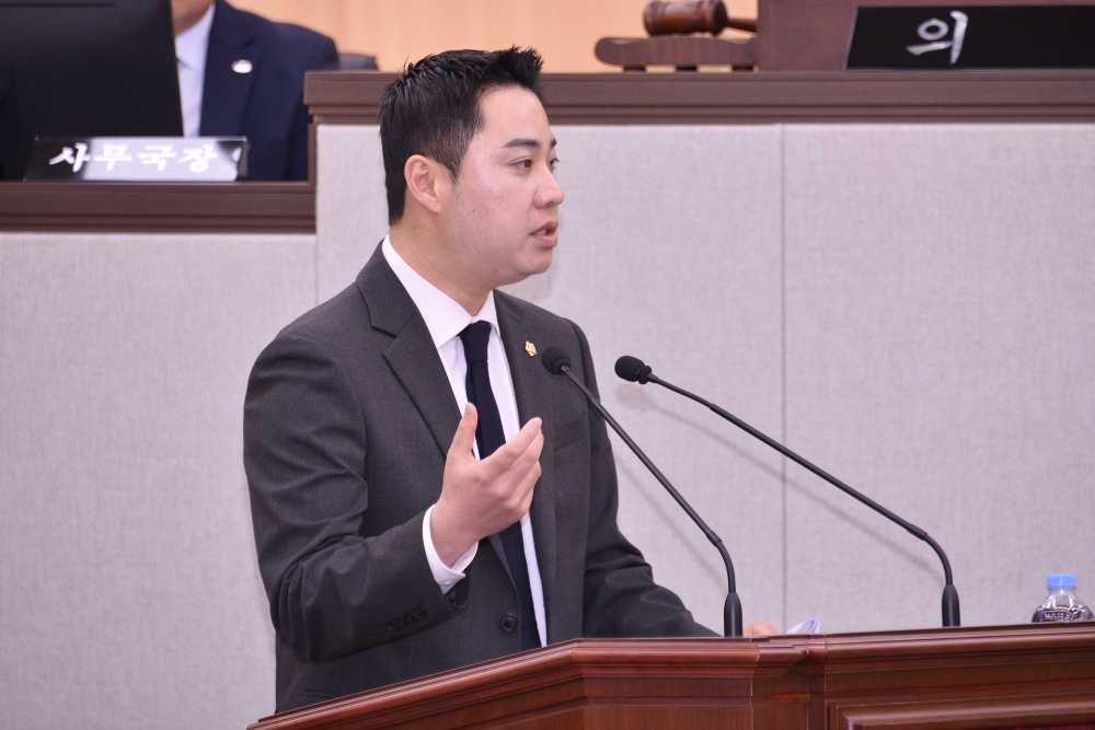 ▲이석주 의원 여수사랑상품권 운영 실태 전면 개선 촉구 ⓒ여수시의회