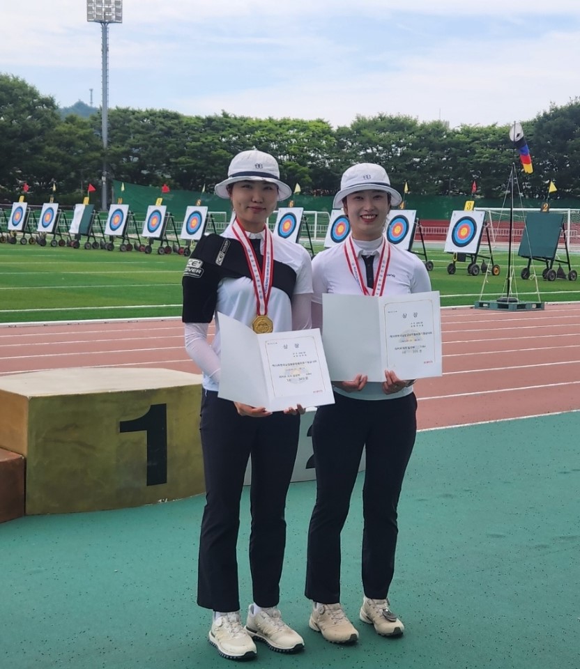 ▲제36회 한국실업양궁연맹 회장기 양궁대회에서 개인전 70m에서는 유시현 선수, 60m는 남수현 선수가 각각 금메달을 차지했다. ⓒ순천시