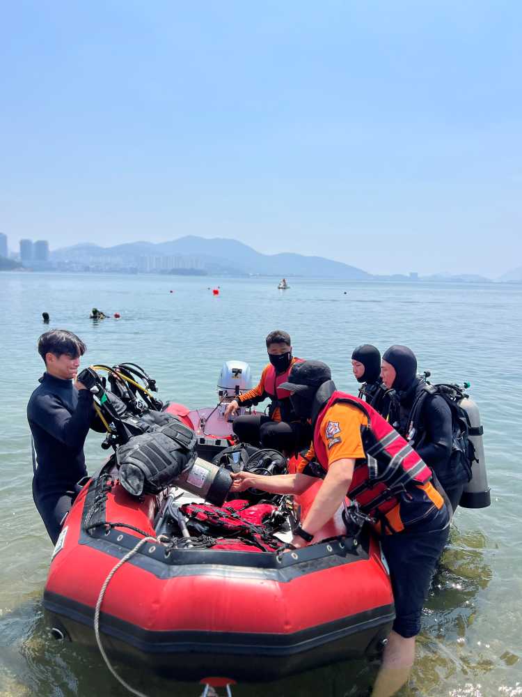 ▲ 2025년 여름철 수난사고 대비 특별구조 훈련을 실시했다 ⓒ여수소방서