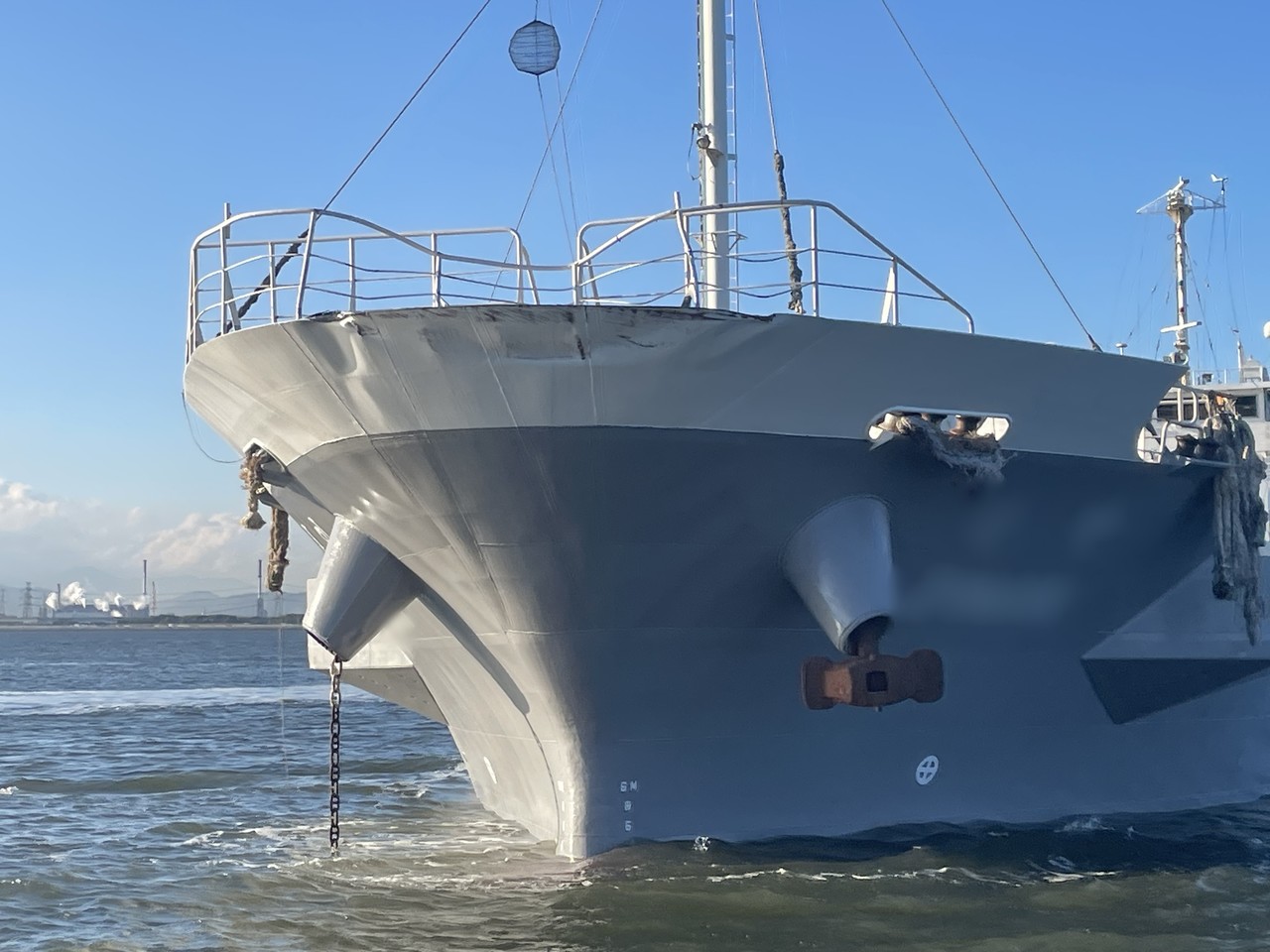 ▲ 여수해경이 사고현장에 도착하여 충돌부위를 촬영한 사진이다. ⓒ여수해양경찰서