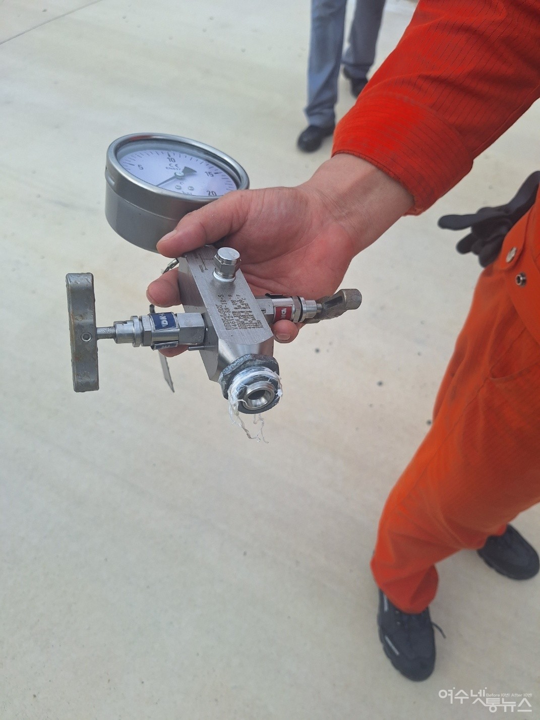 ▲ 파손된 암모니아 압력 게이지 ⓒ여수소방서