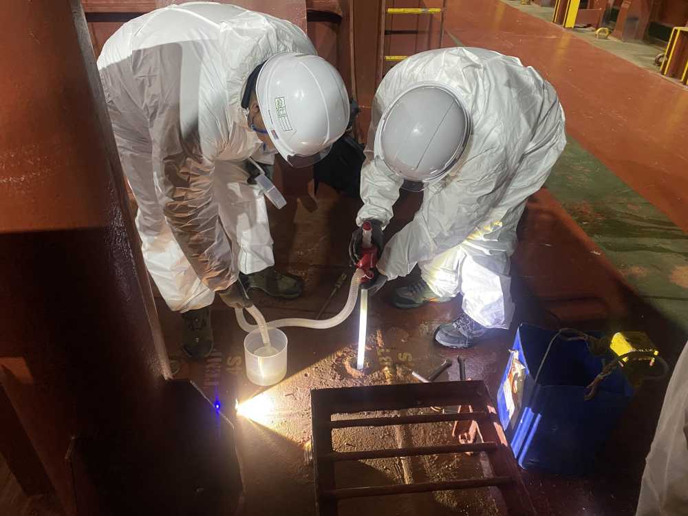 ▲ 여수해수청, 선박 평형수 방사능 오염조사 실시 ⓒ여수지방해양수산청