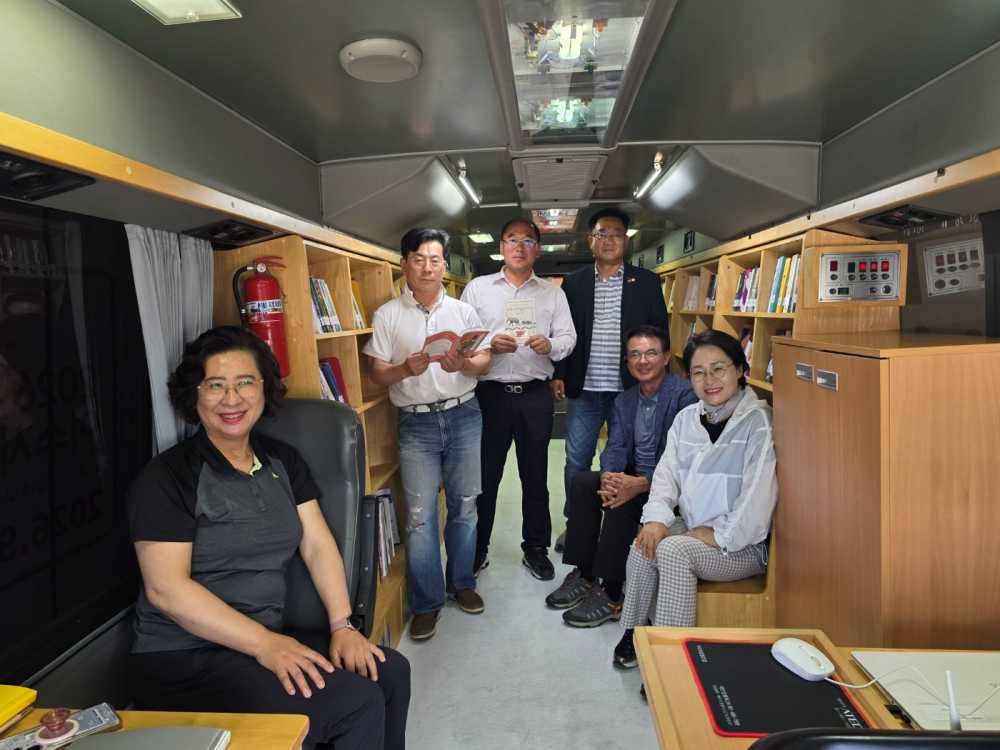 ▲ 남면 금오도에 책과 쉼이 있는 특별한 공간, “비렁길 책방” ⓒ여수시