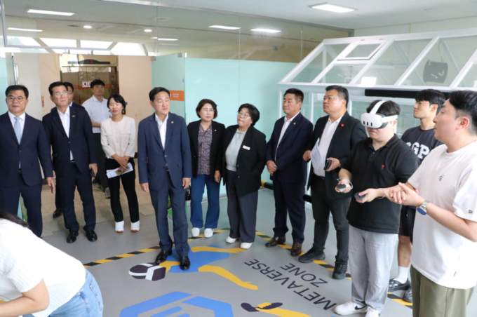 ▲ 지역사회와 지방대학간 협력 강화를 위해 순천대학교 등 동부권 지방대학에서 현지활동을 펼쳤다. ⓒ전라남도의회