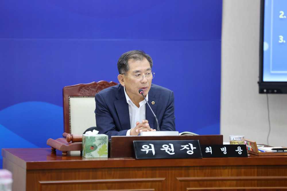 ▲보건복지환경위원회 상임위 업무보고 질의 모습 ⓒ전라남도의원