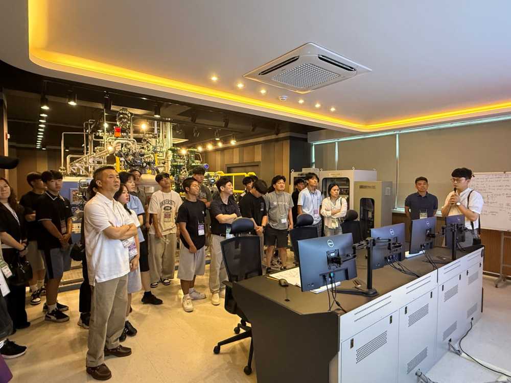 ▲ ‘2025. 학부모와 함께하는 고교-산업연계 탐방 프로그램’ 운영 ⓒ전라남도여수교육지원청