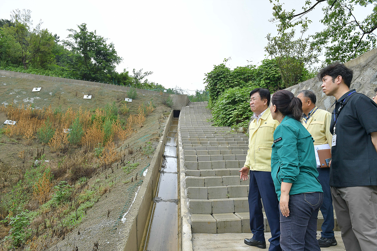 ▲ 정기명 여수시장, 현장 점검…풍수해 ‘심각’ 단계 총력 대응 ⓒ여수시