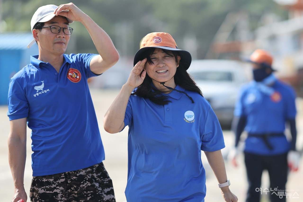 ▲수중정화를 위해 서울에서 온 김문영씨 모습 ⓒ박근호 제공