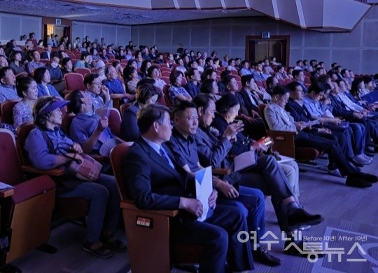 ▲12일 열린 주종섭 출판기념회에 1000여명의 시민들이 함께했다  ⓒ주종섭