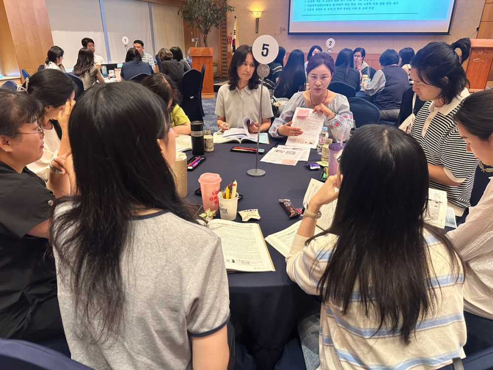 ▲ 기초학력전담교사들이 상반기 전체 나눔의 날에 참여해 활발히 사례를 나누고 있다. ⓒ전라남도교육청