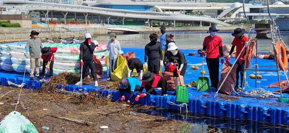 ▲해양환경 정화 캠페인 ⓒ여수시청소년해양교육원