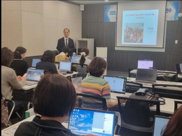 ▲지난 6월 열린 중등 수석교사 현장지원 역량강화 1차 직무연수 모습. ⓒ전라남도교육청