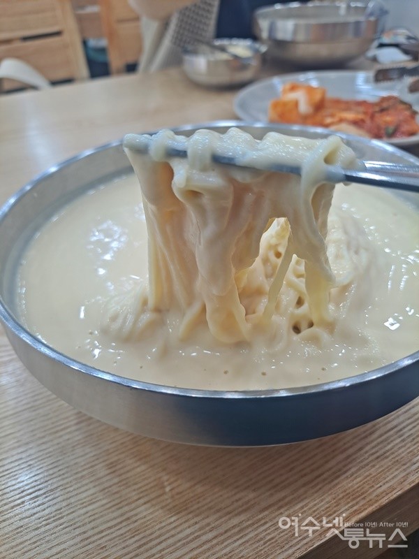 ▲ 명품상무팥죽 여수죽림직영점의 시원한 맷돌냉콩국수다. ⓒ조찬현