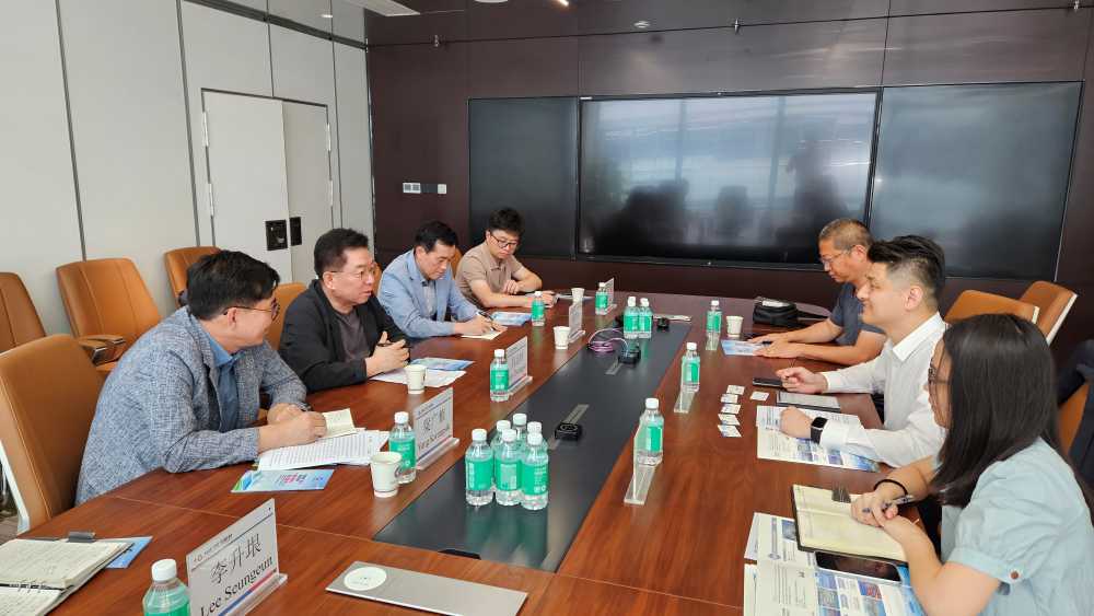 ▲중국기업 해외투자 서비스센터 및 글로벌 유통기업과 투자상담 모습 ⓒ광양만권경제자유구역청