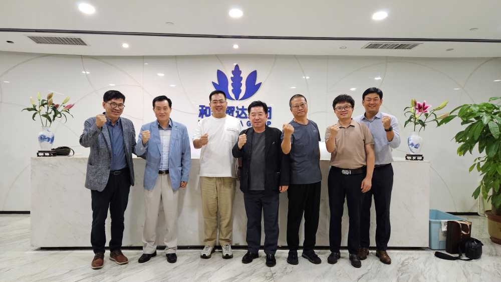 ▲중국기업 해외투자 서비스센터 및 글로벌 유통기업과 투자상담 모습 ⓒ광양만권경제자유구역청