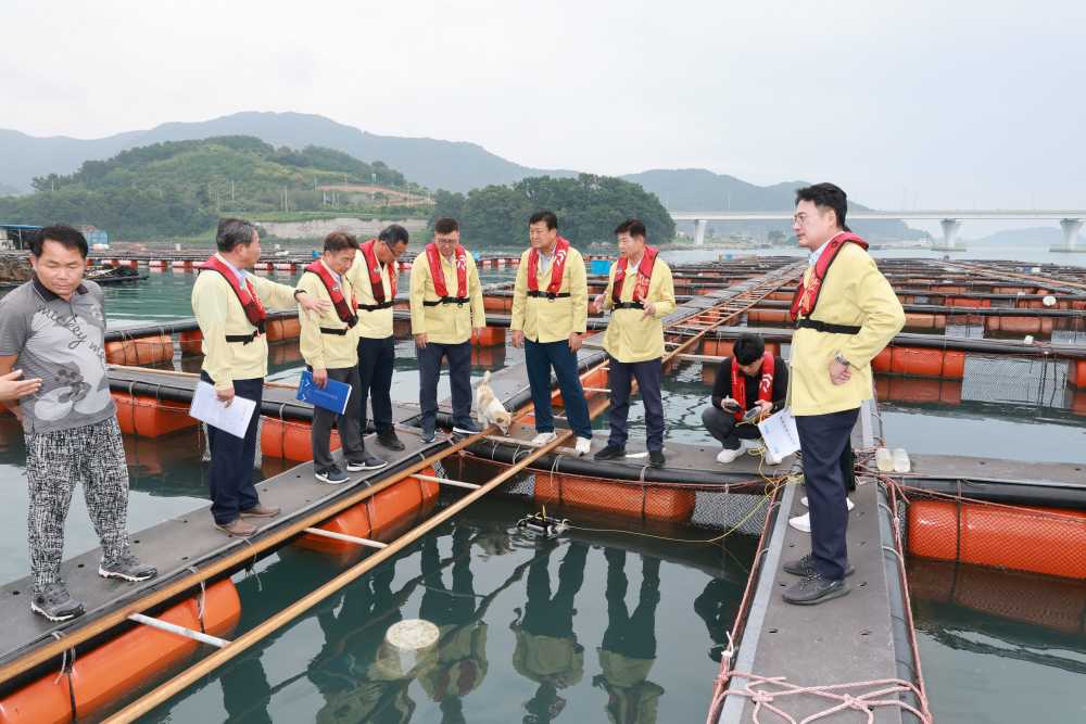 ▲ 농수산위원회 전남 적조 피해 상황 점검과 피해 어업인들과의 간담회 ⓒ전라남도의회