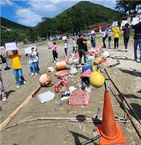 ▲ 해양 쓰레기 줍기 ‘지구 환경 살리자’ ⓒ정소영