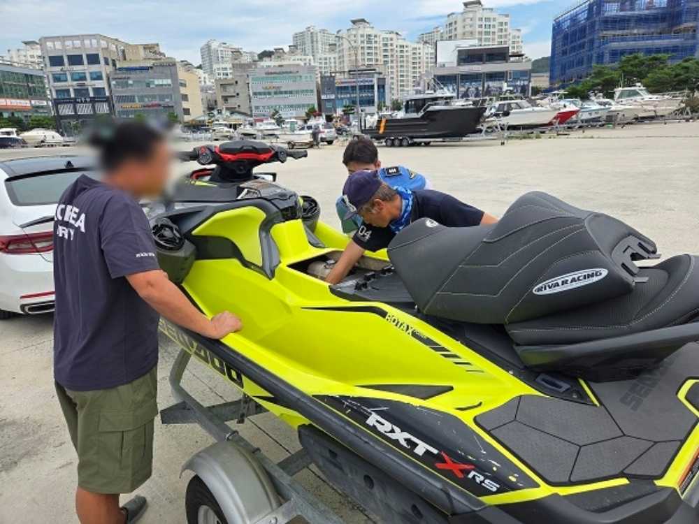 ▲ 동력수상레저기구 무상점검 실시 ⓒ여수해양경찰서