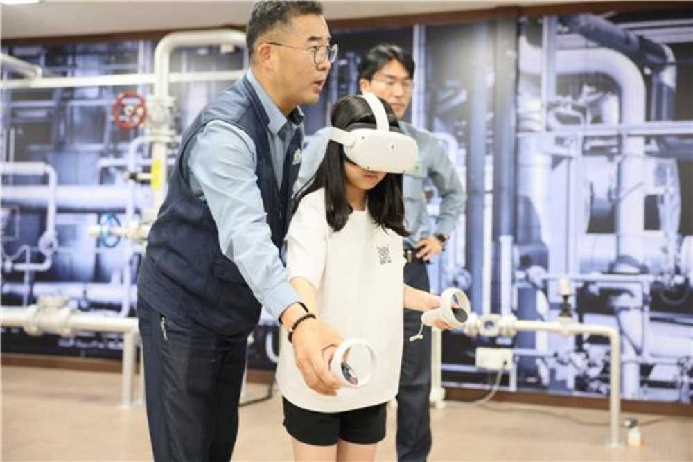 ▲ ‘새롬교실’ VR 안전체험 ⓒ여수경찰서