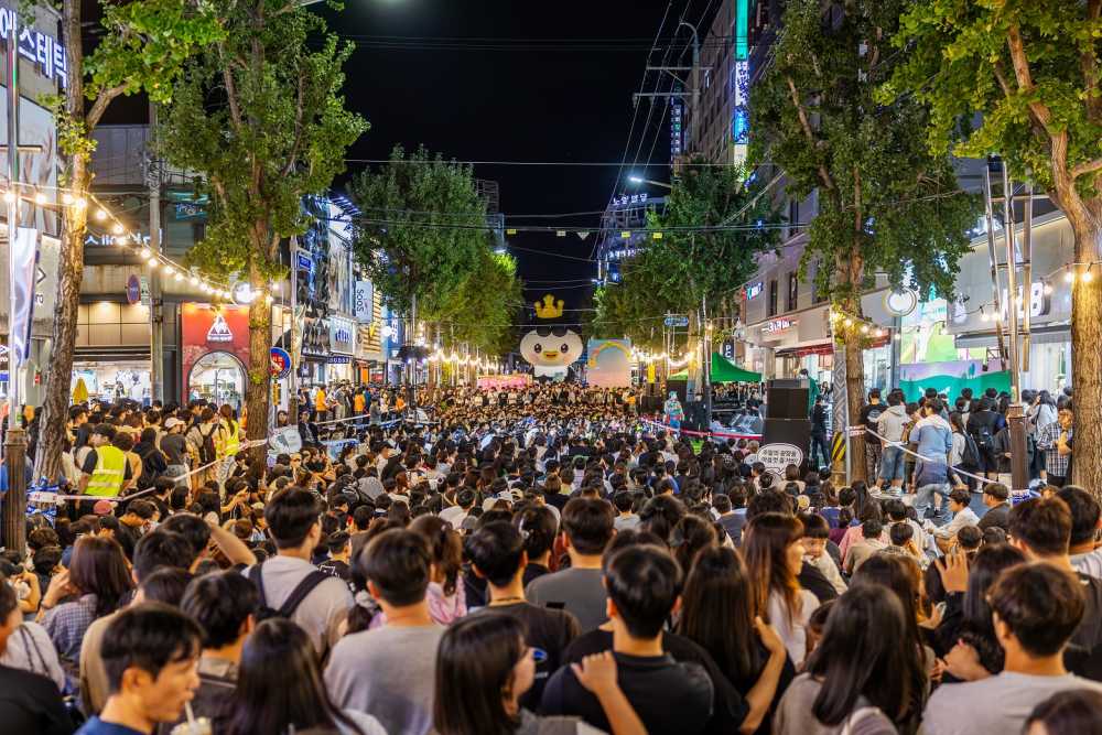 ▲지난 19일부터 20일까지 연향동 패션의 거리 일원에서 열린 「도심 해방로드, 주말의 광장 ⓒ순천시