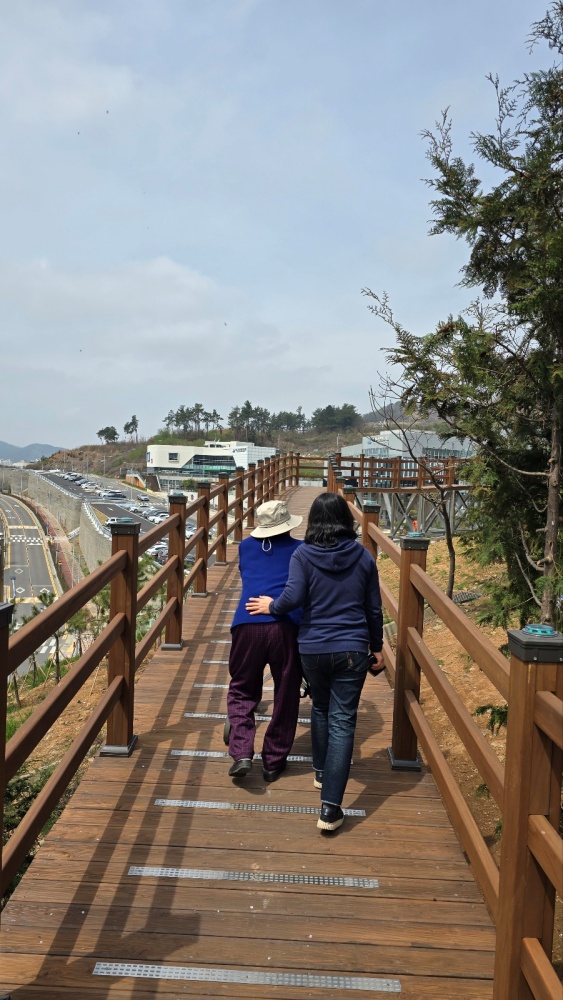 ▲‘무장애 나눔길’ ⓒ전라남도의회