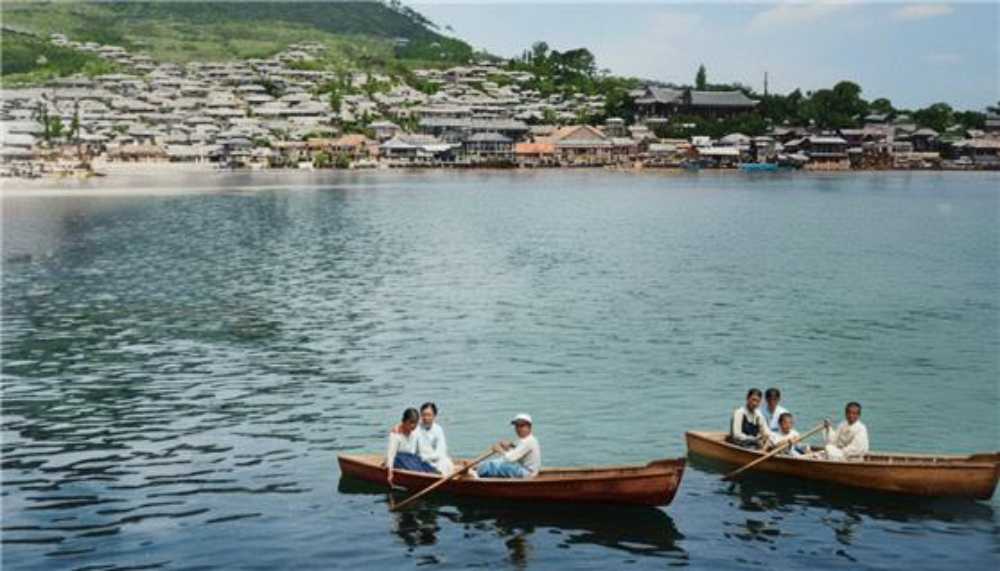▲장군도앞 여수바다의 선유 ⓒ박근세 제공