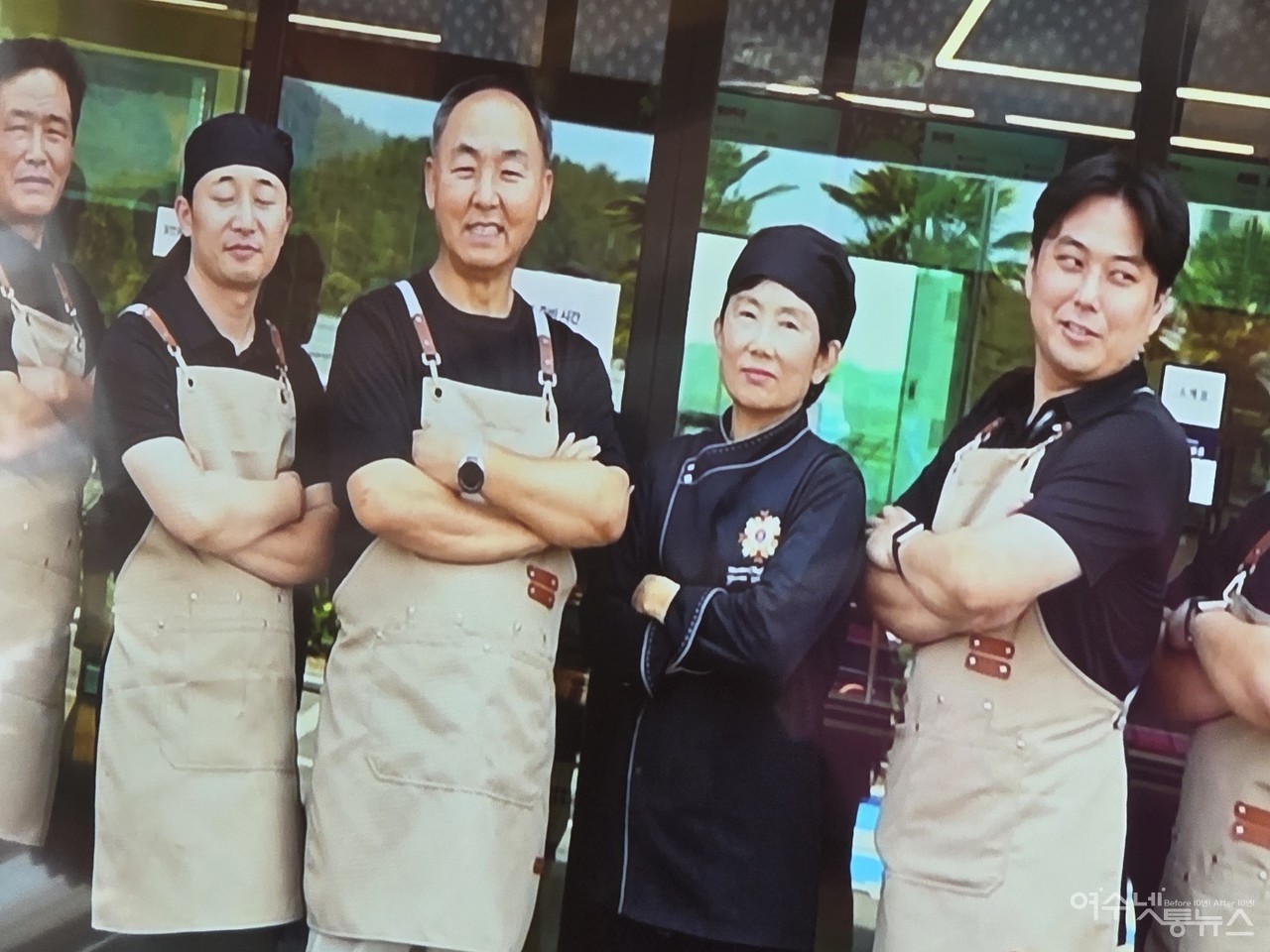 ▲ 여수 프리미엄 고깃집 여수관 박완규 대표와 직원들의 모습 ⓒ심명남