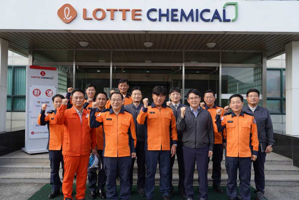 ▲ 화재안전컨설팅과 현장점검 단체 사진 ⓒ여수소방서