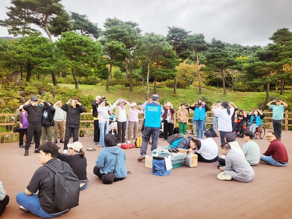 ▲`지리산에서 만난 가을의 향기` 레크레이션 ⓒ라르쉬장애인자립생활센터