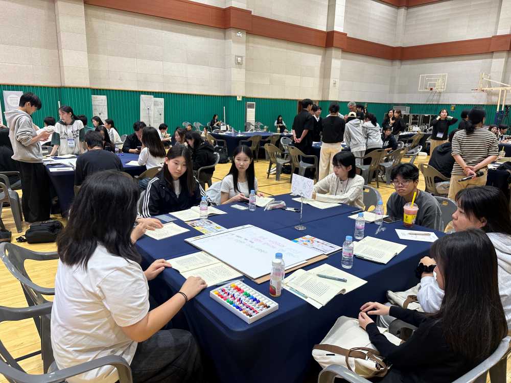 ▲ 제1회 전남 청소년 인문토론 한마당에서 학생들이 토론하고 있다. ⓒ전라남도교육청