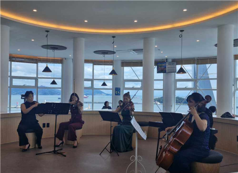 ▲ ‘함께 만드는 아름다운 울림 희망 콘서트’ 개최 모습 ⓒ여수광양항만공사