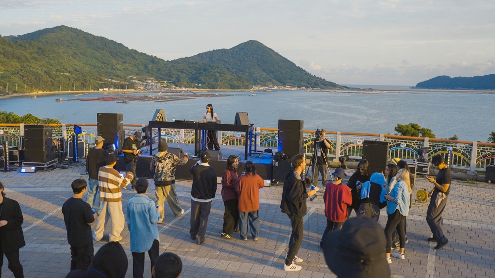 ▲10월 24일부터 25일까지 여수시 거문도 서도 놋길공원(녹산등대길 8-26)에서 열린 ‘산다이 뮤직 페스티벌’ ⓒ여수시